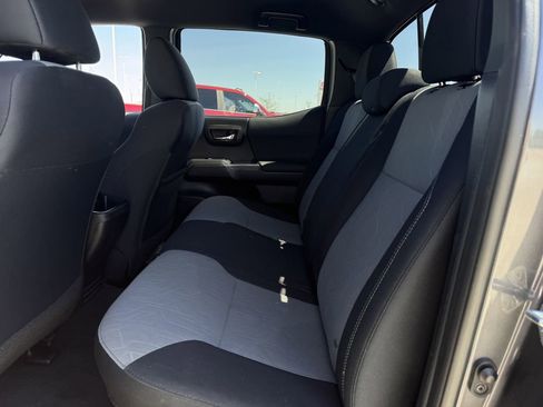 Used 2021 Toyota Tacoma TRD Off-Road image 27