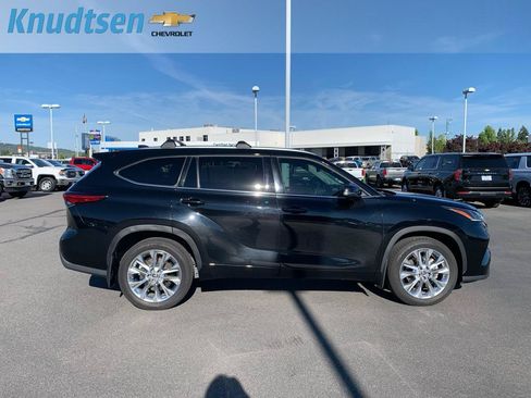 Used 2023 Toyota Highlander Limited AWD/4WD image 8
