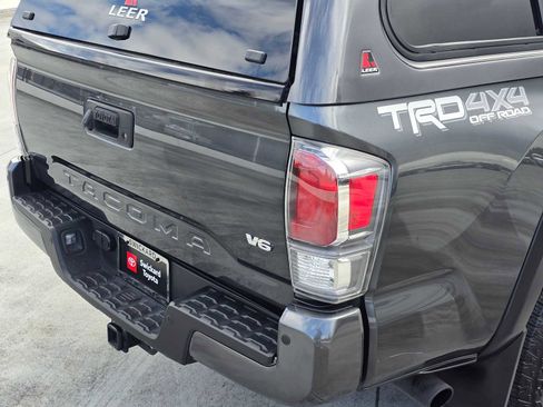 Used 2023 Toyota Tacoma TRD Off-Road w/ TRD Premium Off Road Package image 13