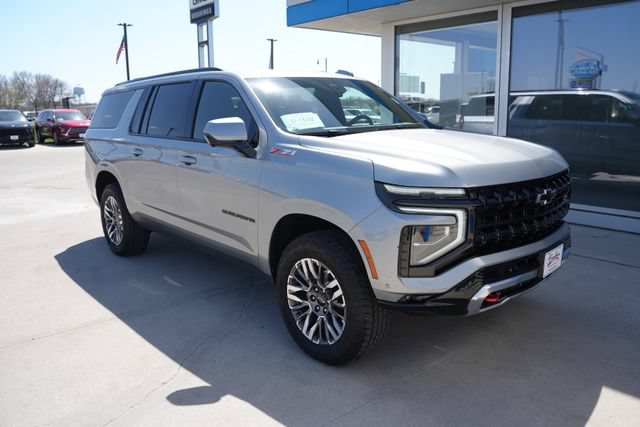 Used 2025 Chevrolet Suburban Z71 AWD/4WD image 36