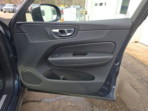 Certified 2025 Volvo XC60 B5 Plus image 16