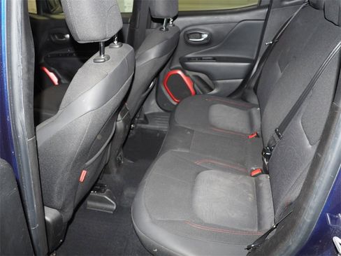 Used 2017 Jeep Renegade Trailhawk image 8