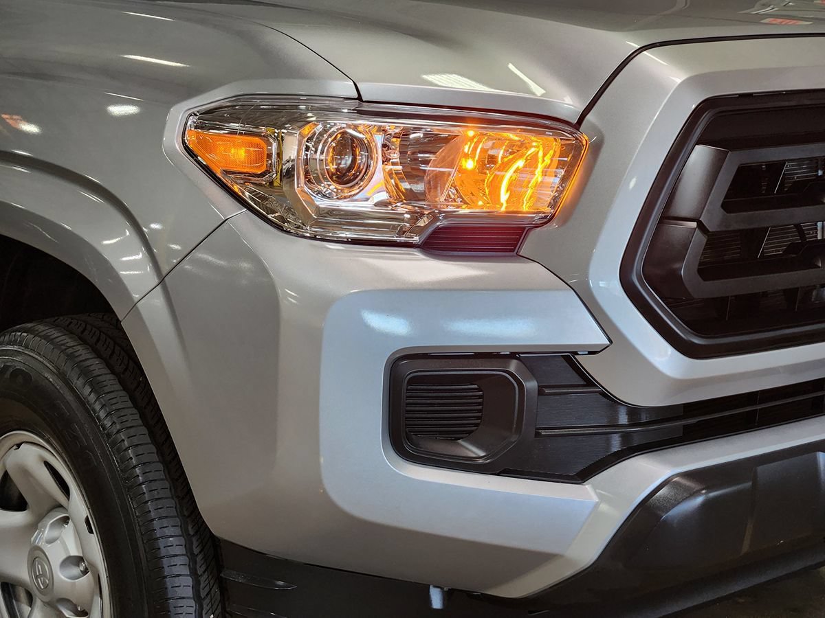 Used 2022 Toyota Tacoma SR w/ SR Convenience Package RWD image 13