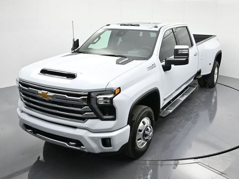 New 2026 Chevrolet Silverado 3500 High Country w/ Technology Package image 29
