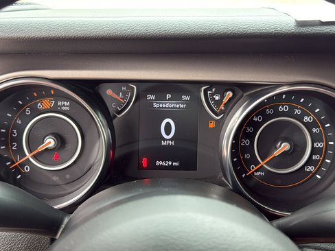 Certified 2020 Jeep Wrangler Sport AWD/4WD image 16