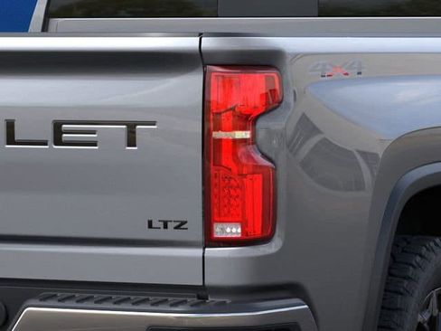 New 2026 Chevrolet Silverado 2500 LTZ w/ LTZ Premium Package AWD/4WD image 11