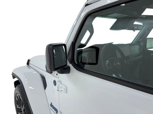 Used 2025 Jeep Wrangler Unlimited Sahara w/ Safety Group AWD/4WD image 10