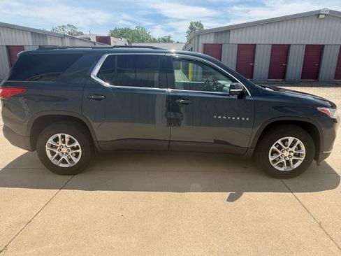 Used 2020 Chevrolet Traverse LT FWD image 7