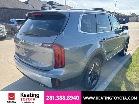 Used 2025 Kia Telluride S FWD image 7