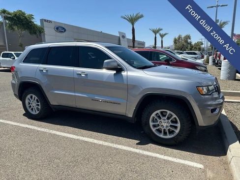 Used 2018 Jeep Grand Cherokee Laredo RWD image 10