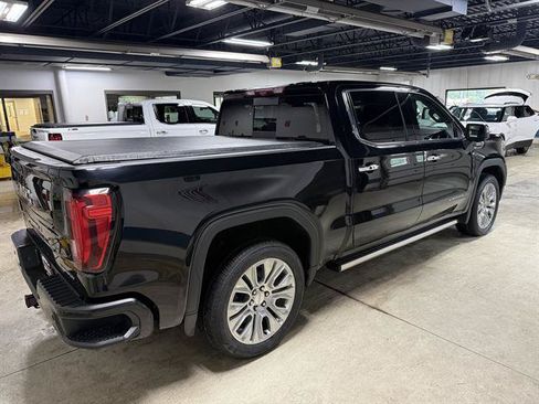 Certified 2021 GMC Sierra 1500 Denali w/ Denali Ultimate Package AWD/4WD image 4