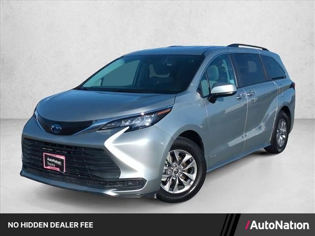 Used 2021 Toyota Sienna LE FWD image 1