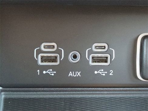 New 2025 Jeep Grand Cherokee Limited w/ Luxury Tech Group II image 23