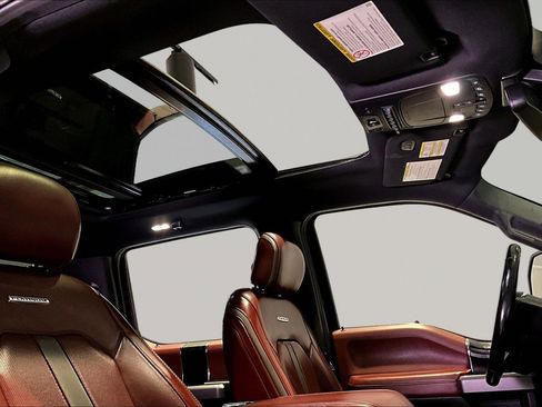 Used 2019 Ford F250 Platinum w/ Platinum Ultimate Package image 28