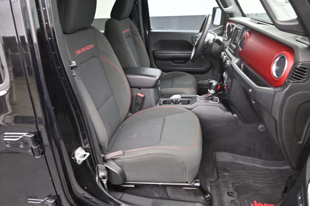 Used 2018 Jeep Wrangler Unlimited Rubicon w/ Dual Top Group AWD/4WD image 13