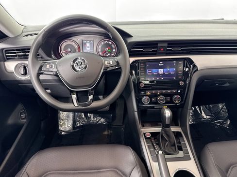 Used 2022 Volkswagen Passat 2.0T SE image 27