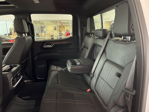 Used 2023 Chevrolet Silverado 1500 High Country w/ Technology Package image 23