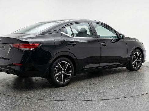 Used 2025 Nissan Sentra SV FWD image 9
