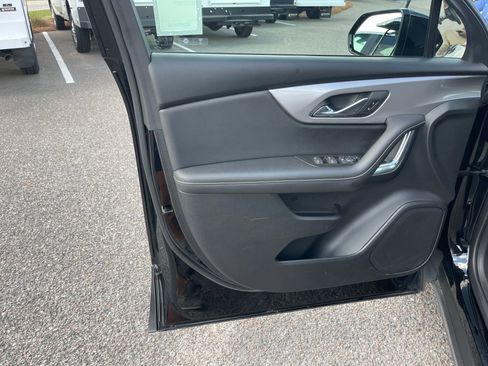 Used 2023 Chevrolet Blazer LT FWD image 11