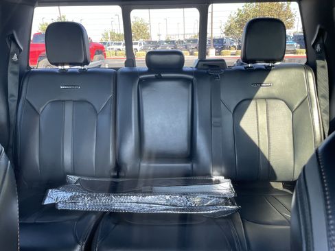 Used 2019 Ford F150 Platinum w/ Equipment Group 701A Luxury AWD/4WD image 21