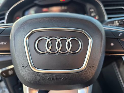 Used 2023 Audi Q8 Premium Plus image 24