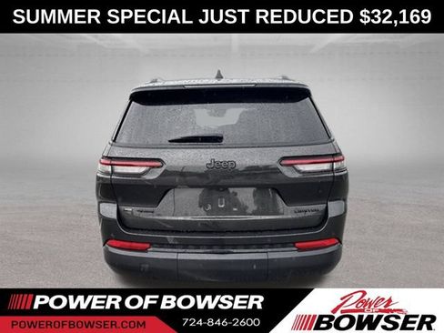 Used 2023 Jeep Grand Cherokee L Limited w/ Black Appearance Package AWD/4WD image 7