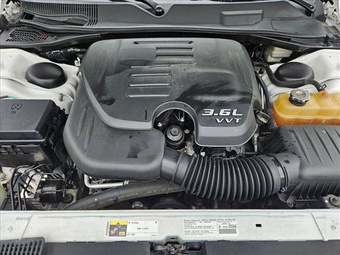 Used 2013 Dodge Challenger SXT Plus RWD image 21