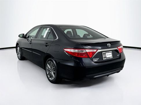 Used 2017 Toyota Camry SE FWD image 10