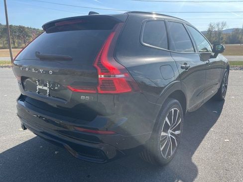 Used 2025 Volvo XC60 B5 Plus image 3