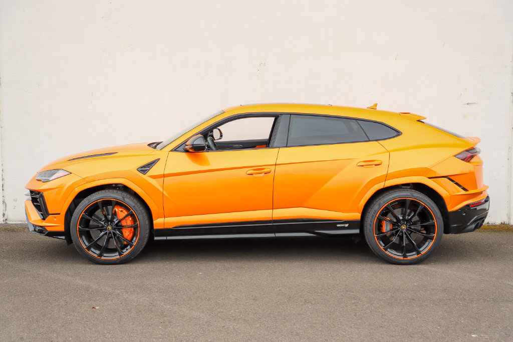 Used 2024 Lamborghini Urus S AWD/4WD image 15