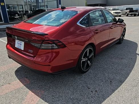Used 2023 Honda Accord Sport image 7