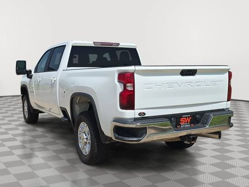 Used 2021 Chevrolet Silverado 2500 LT w/ Fleet Comfort Package AWD/4WD image 5