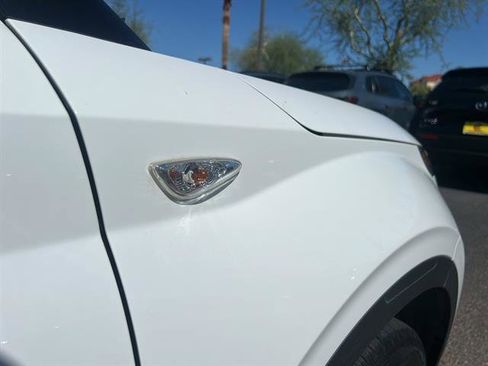 Used 2021 Hyundai Venue SE image 10