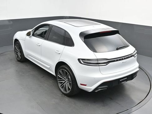 New 2026 Porsche Macan AWD/4WD image 29