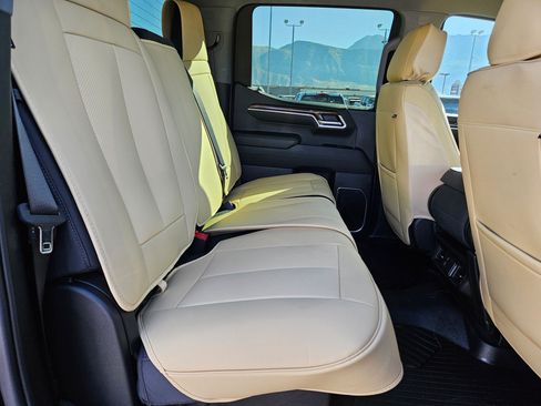 Used 2022 Chevrolet Silverado 1500 RST AWD/4WD image 30