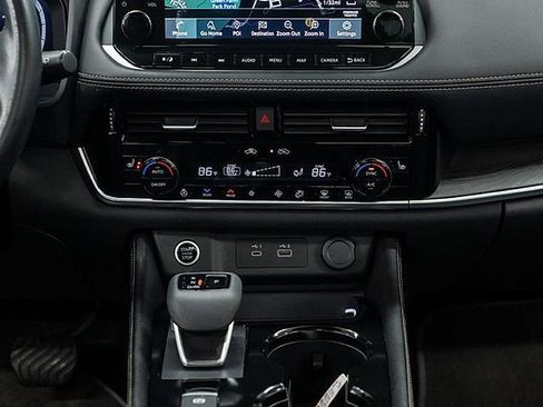 Used 2023 Nissan Rogue Platinum w/ Platinum Premium Package image 19