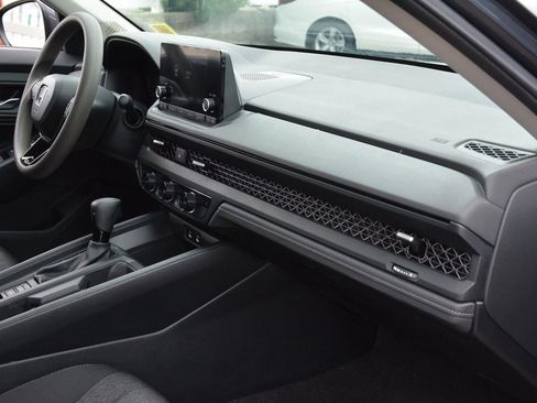 Used 2023 Honda Accord EX image 21