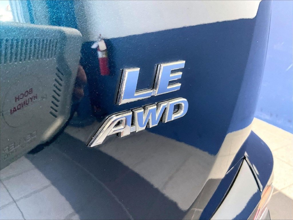 Used 2017 Toyota RAV4 LE AWD/4WD image 29