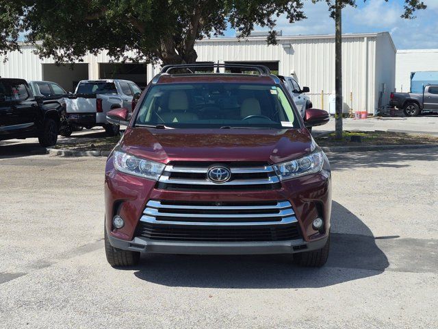 Used 2017 Toyota Highlander Limited Platinum AWD/4WD image 2