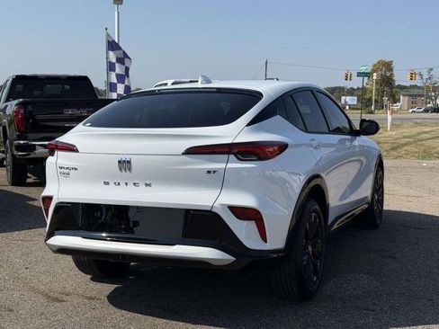 Used 2024 Buick Envista Sport Touring w/ Convenience I Package image 5