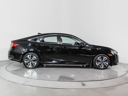 Used 2017 Honda Civic EX image 9