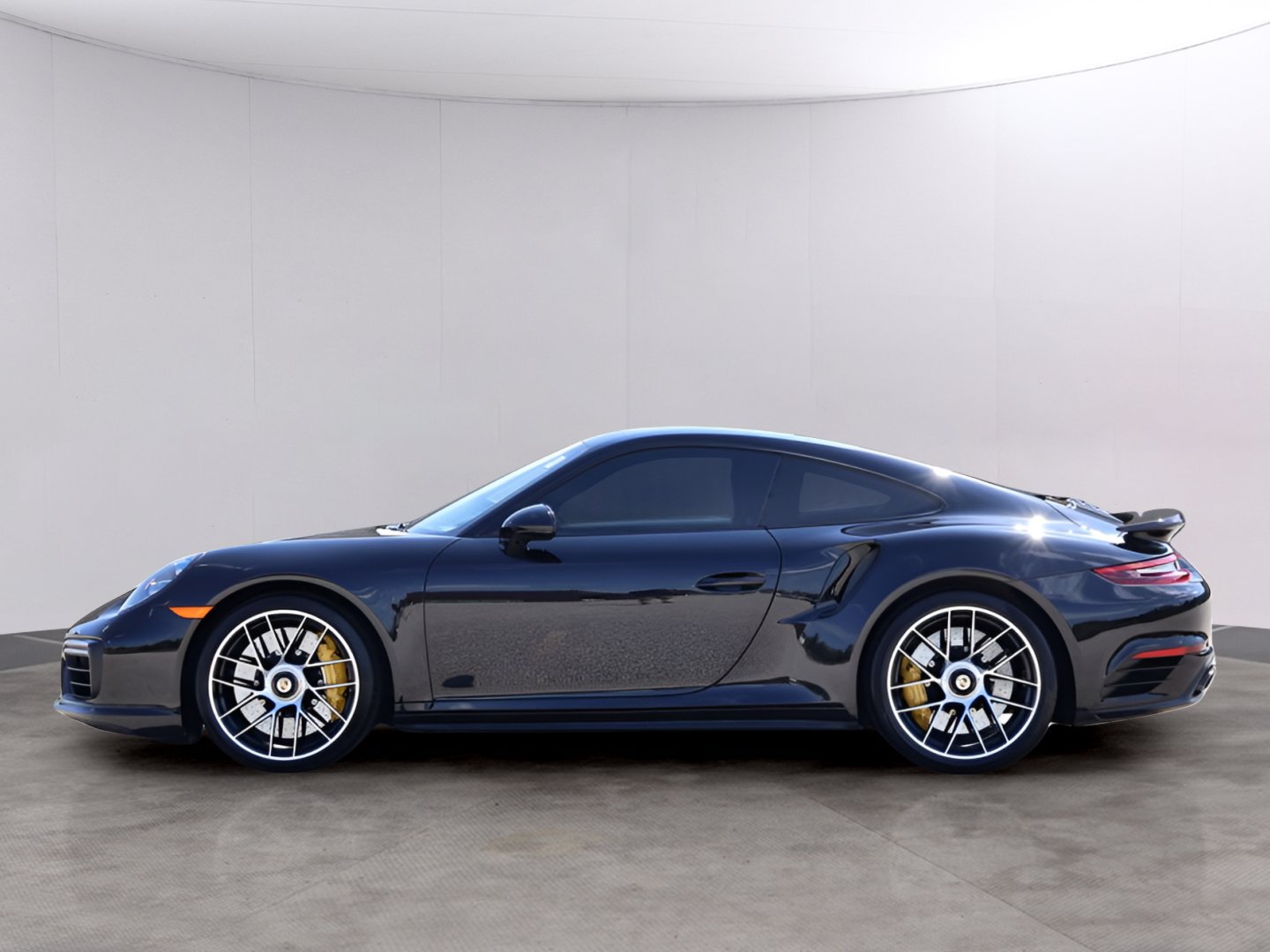 Used 2019 Porsche 911 Turbo S AWD/4WD image 2