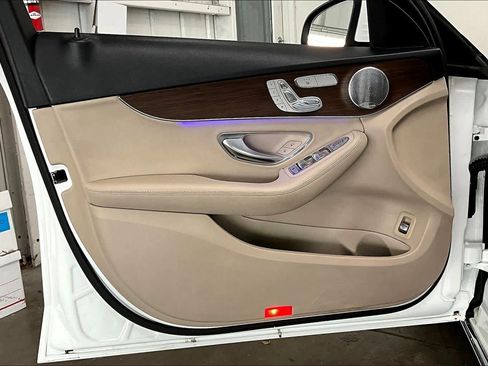 Used 2021 Mercedes-Benz C 300 Sedan image 26