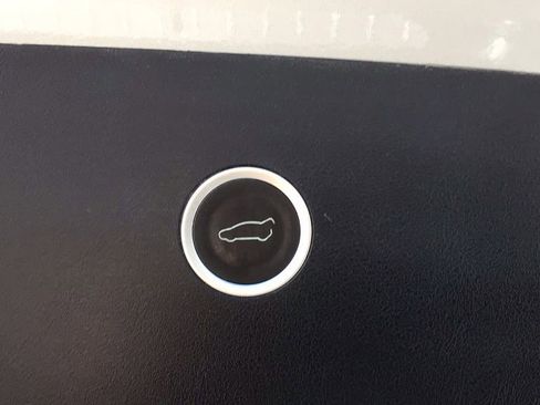 Used 2016 Tesla Model X 90D image 10