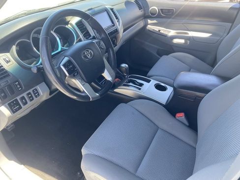 Used 2014 Toyota Tacoma PreRunner w/ TRD Sport Package RWD image 16
