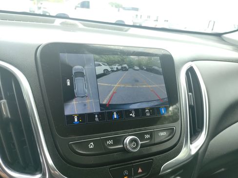 Used 2022 Chevrolet Equinox LT image 21