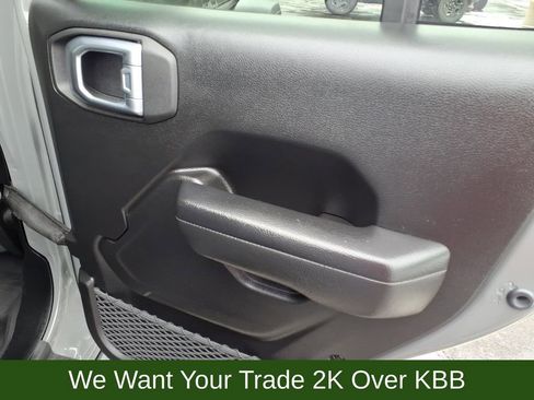 Used 2023 Jeep Wrangler Unlimited Rubicon 4xe w/ Steel Bumper Group image 21