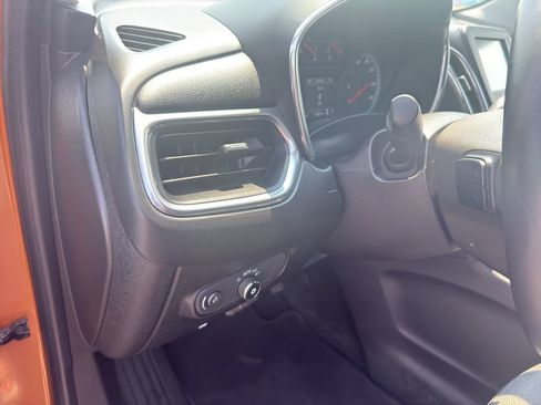 Used 2018 Chevrolet Equinox LT AWD/4WD image 14