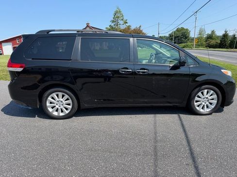 Used 2014 Toyota Sienna XLE w/ Entertainment Package AWD/4WD image 7