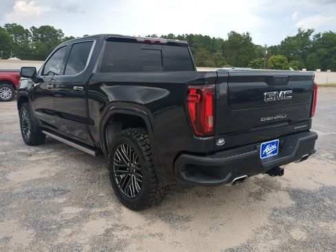 Used 2022 GMC Sierra 1500 Denali Ultimate AWD/4WD image 5